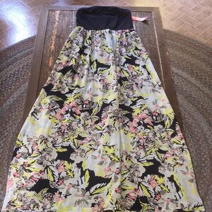 NWT Maxi flower strapless dress